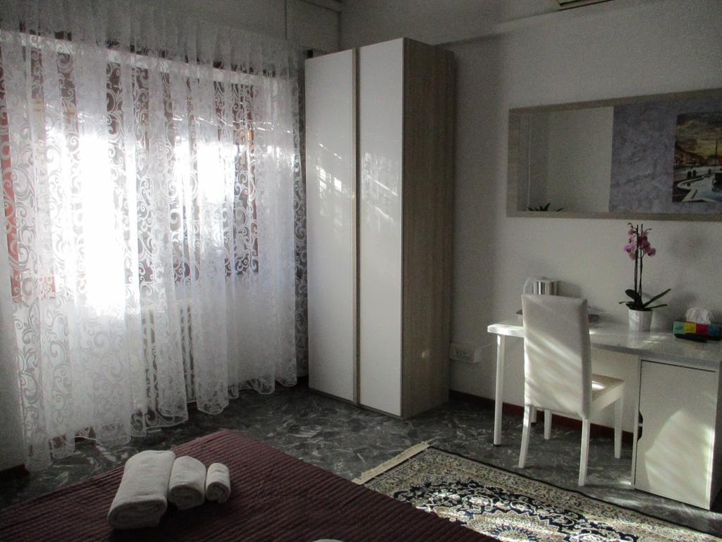 Maxim Rooms Rome Buitenkant foto