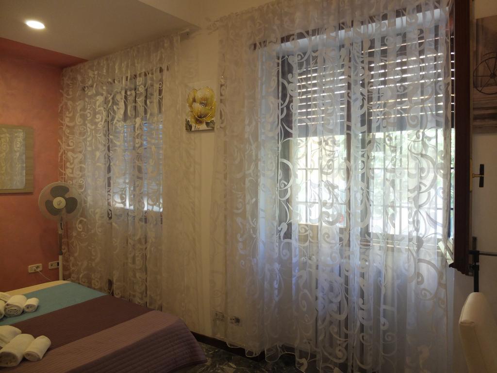Maxim Rooms Rome Buitenkant foto
