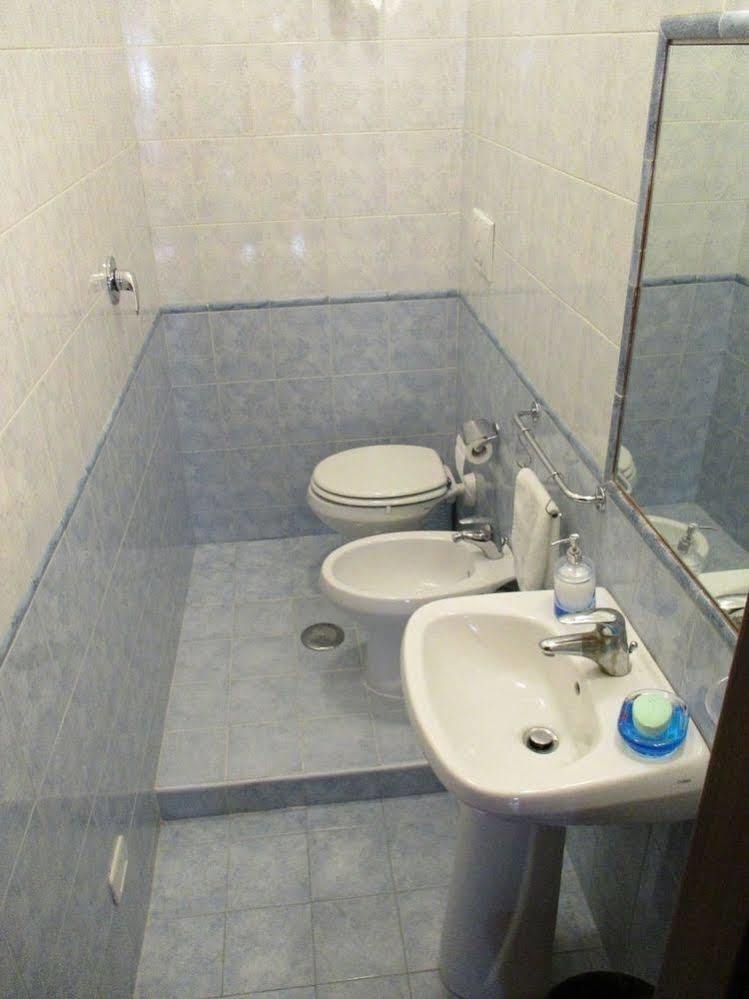 Maxim Rooms Rome Buitenkant foto