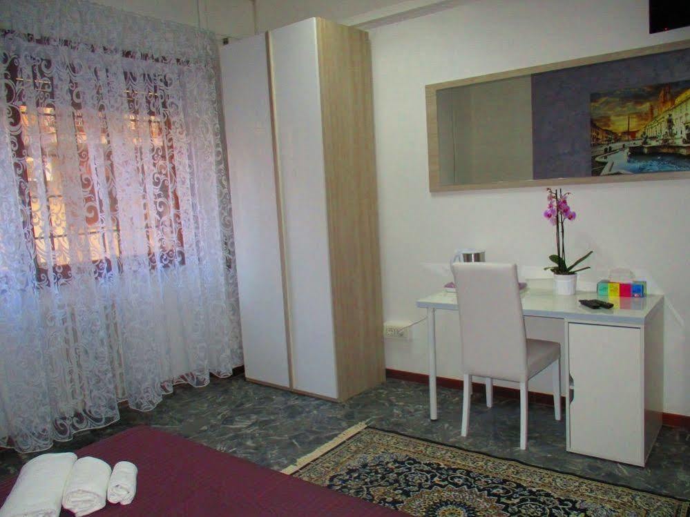 Maxim Rooms Rome Buitenkant foto