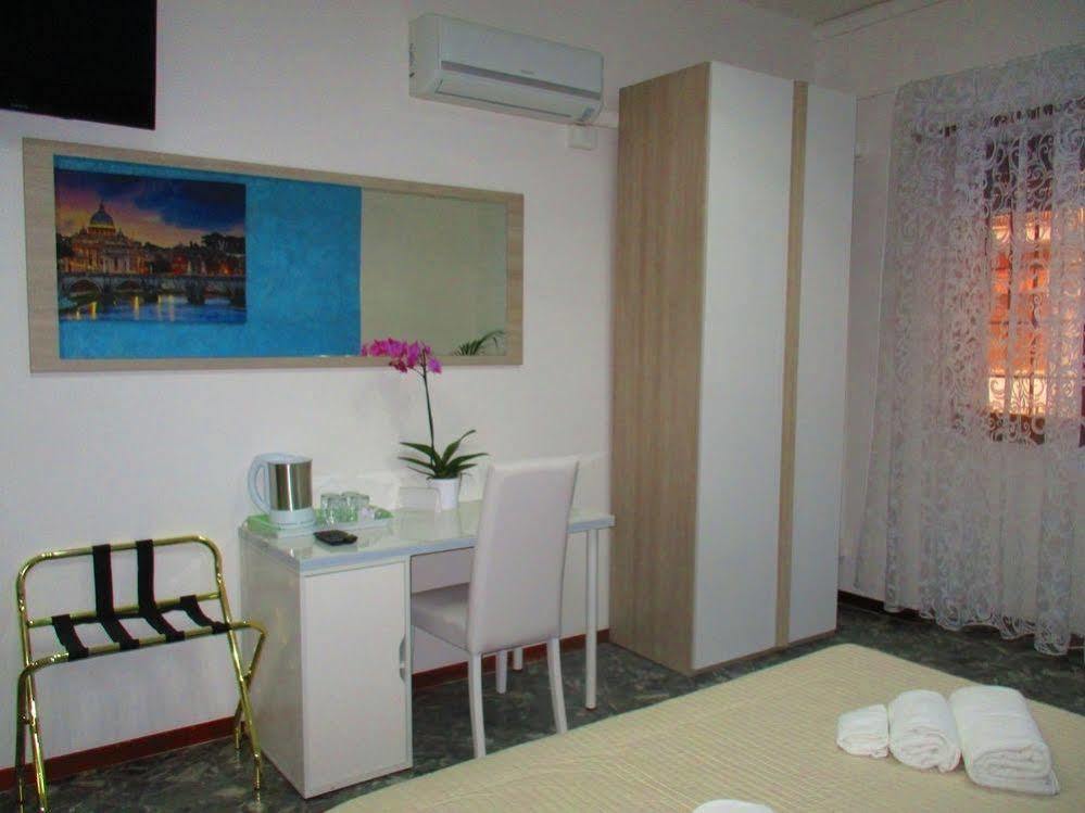 Maxim Rooms Rome Buitenkant foto