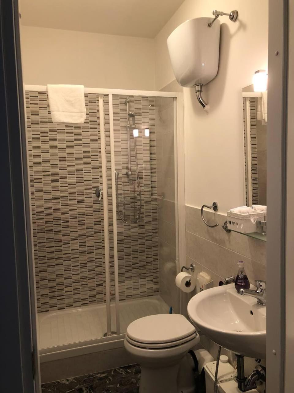 Maxim Rooms Rome Buitenkant foto
