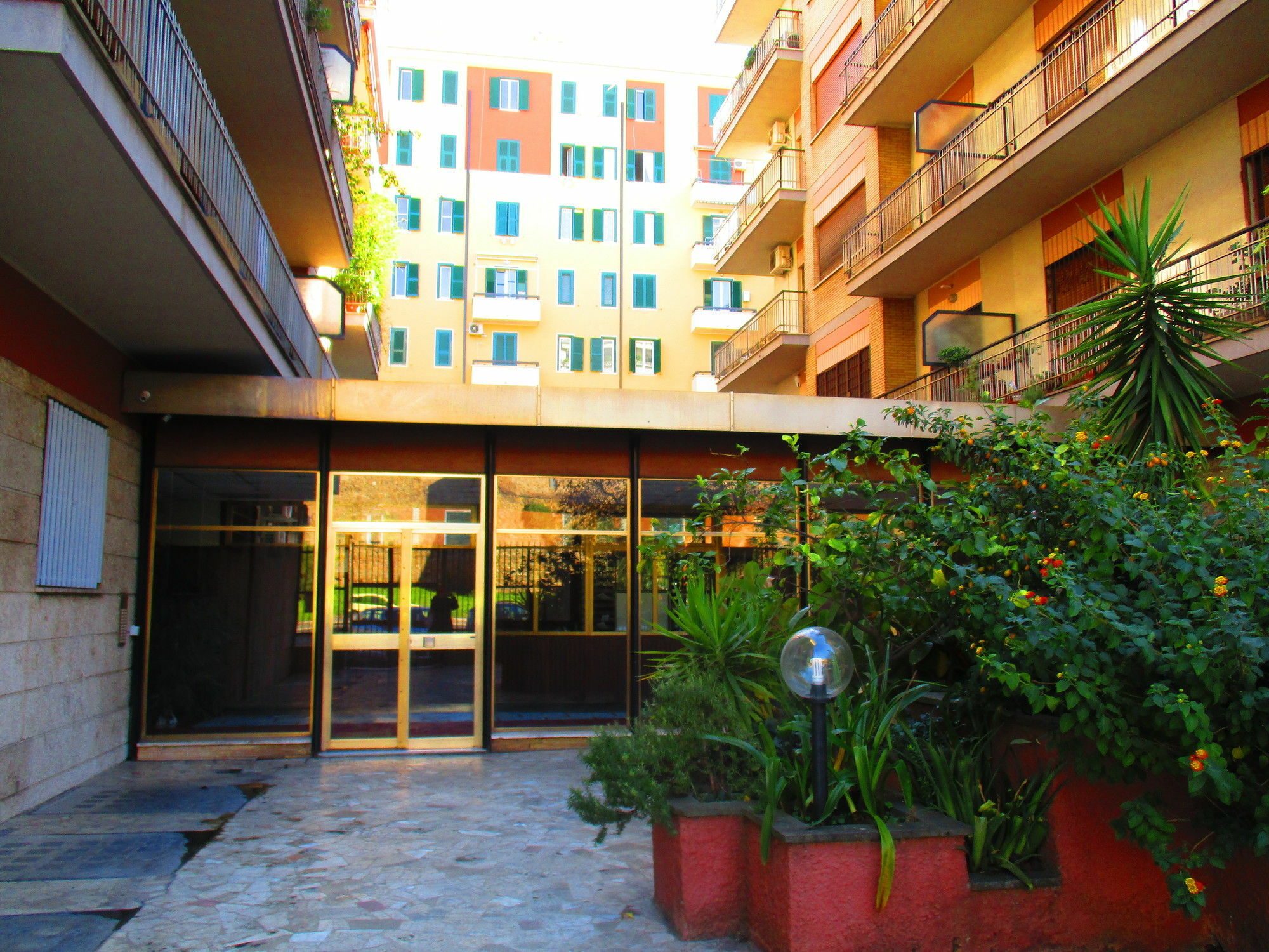 Maxim Rooms Rome Buitenkant foto